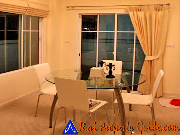 Townhouse in Rama 9 
